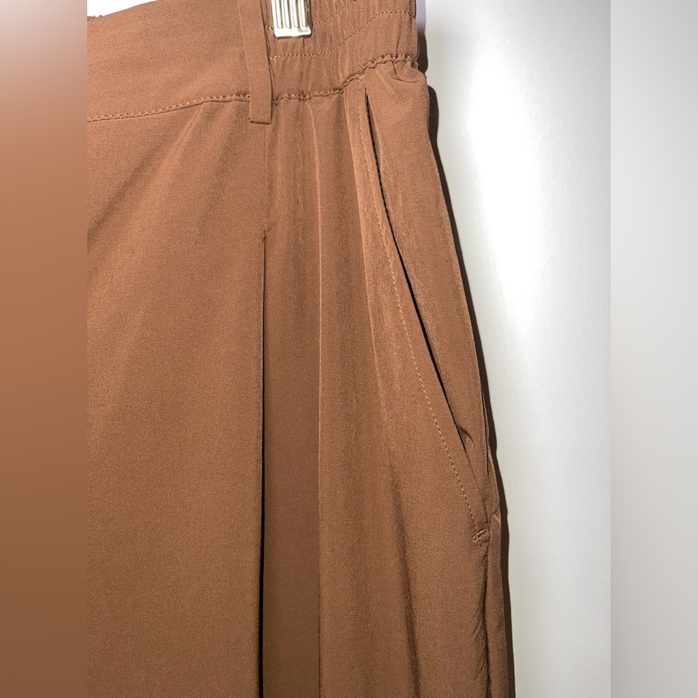 ALO Yoga Women's Brown Relaxed Pleated Dress Pants size Large / 12 US - Picture 7 of 12
